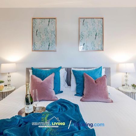 Windsor Flat 2 Bed By Sentinel Living With Free Wifi And Parking Leilighet Eksteriør bilde