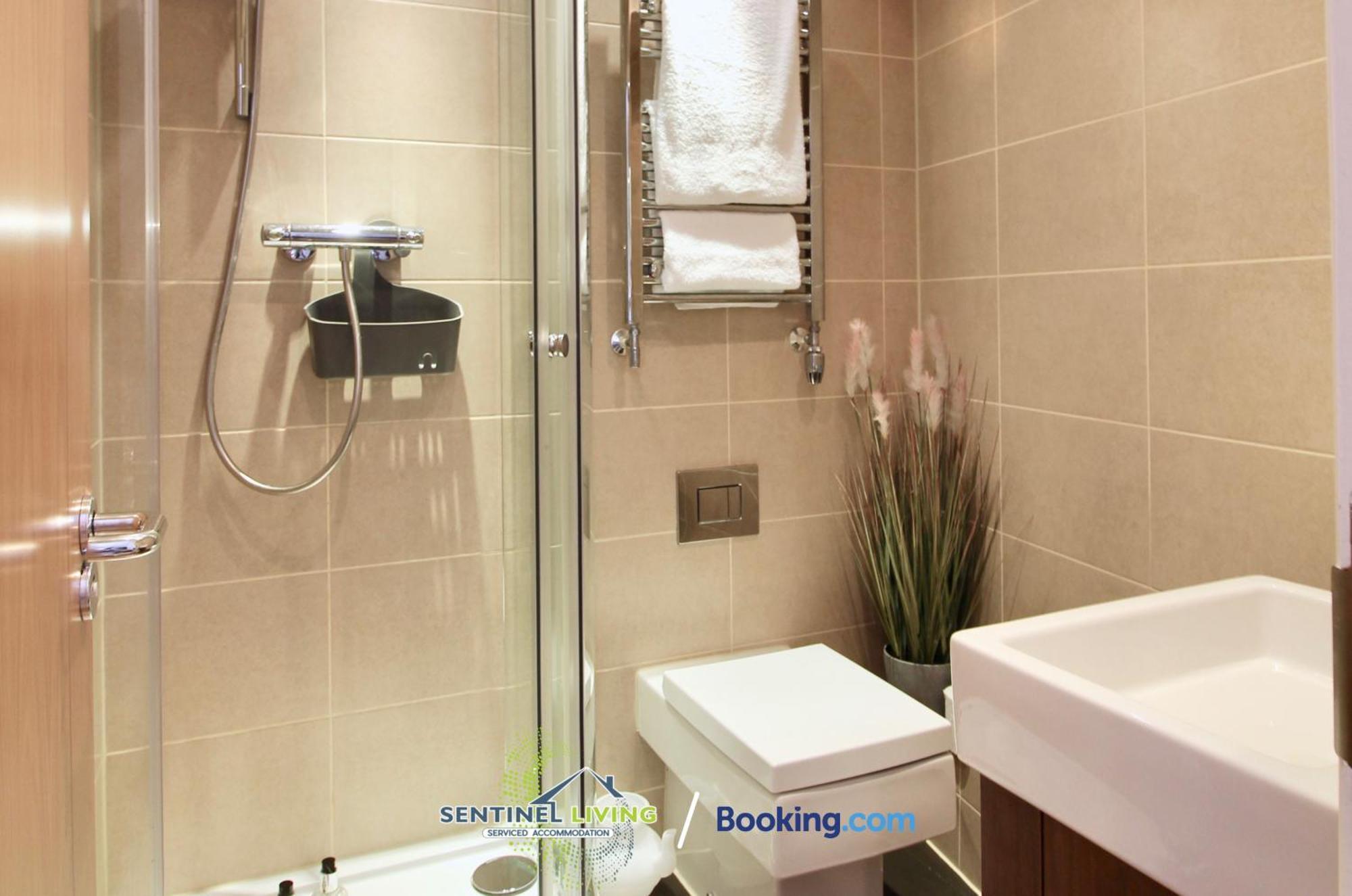Windsor Flat 2 Bed By Sentinel Living With Free Wifi And Parking Leilighet Eksteriør bilde