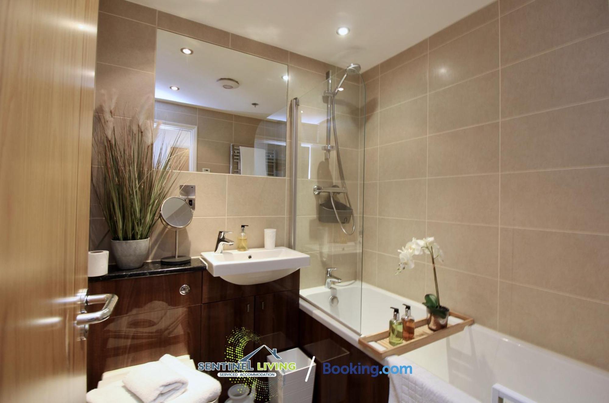 Windsor Flat 2 Bed By Sentinel Living With Free Wifi And Parking Leilighet Eksteriør bilde
