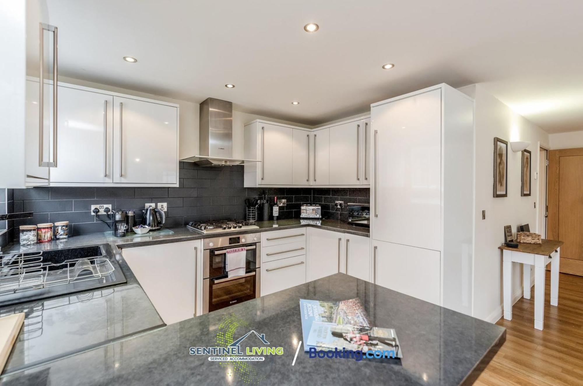 Windsor Flat 2 Bed By Sentinel Living With Free Wifi And Parking Leilighet Eksteriør bilde