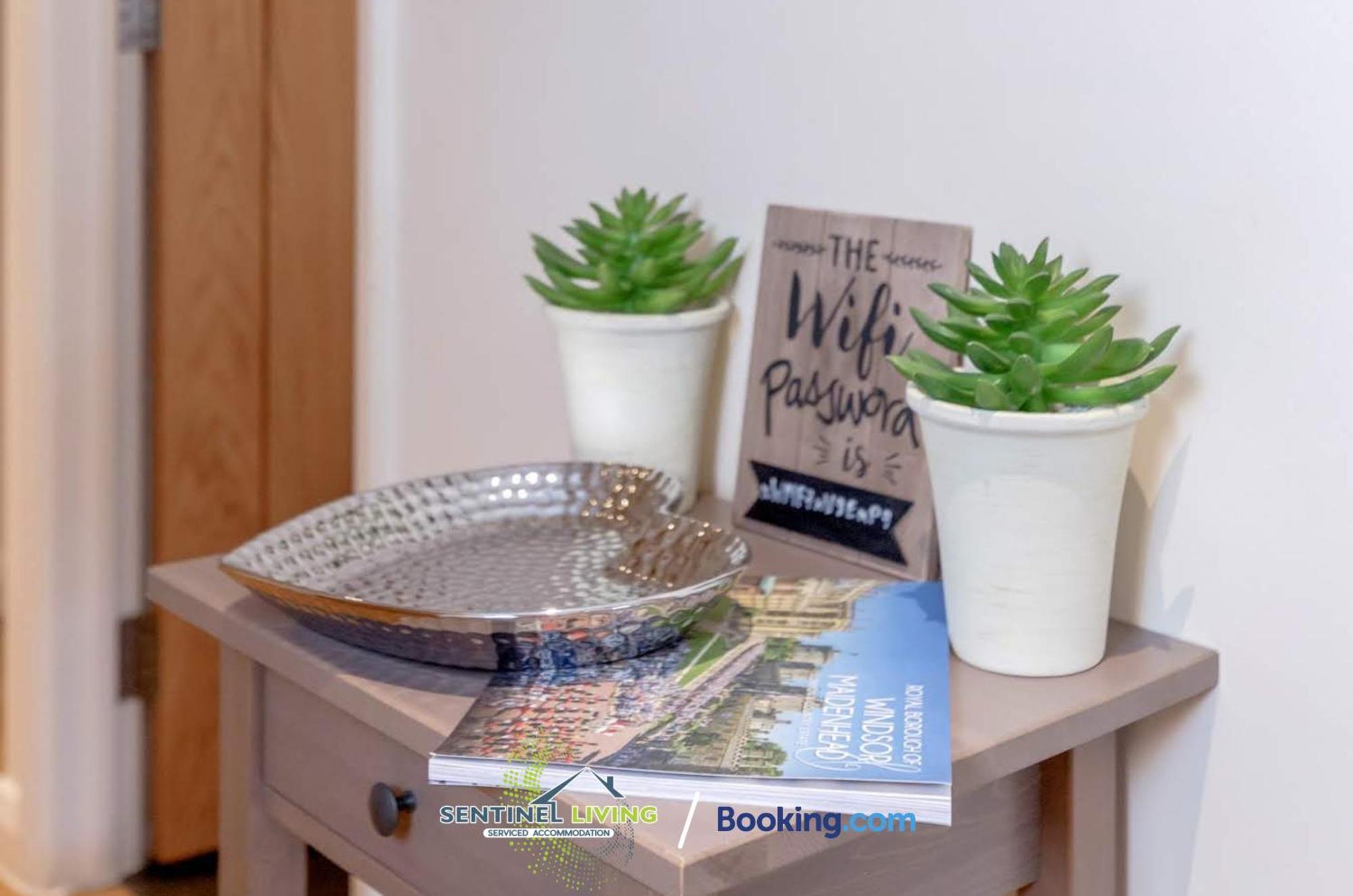 Windsor Flat 2 Bed By Sentinel Living With Free Wifi And Parking Leilighet Eksteriør bilde